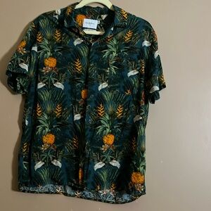 Rayon vacation Hawaiian style shirt. B7